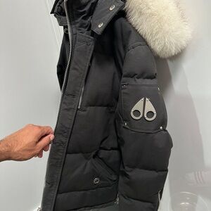 Moose Knuckle women’s Medium coat! used for less than a year.